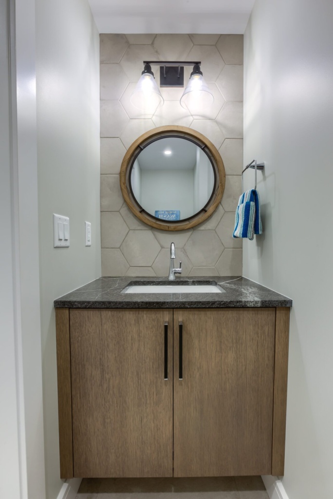 Kelowna Renovators | Accent Renovations | Residential renovations | Small Bathroom 